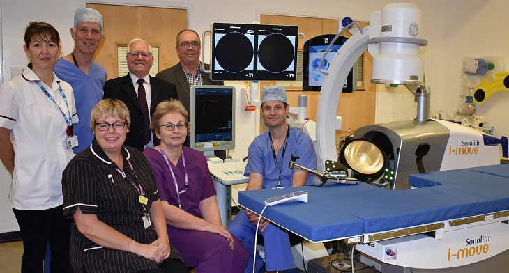 Urology team with the Lithotripter and Bob Lewis from Medi Tech Trust